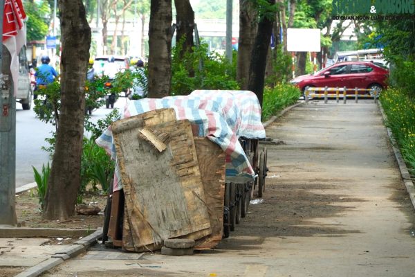 Tại sao nhiều tuyến phố đi bộ ở Hà Nội luôn vắng bóng người sử dụng?- Ảnh 1.