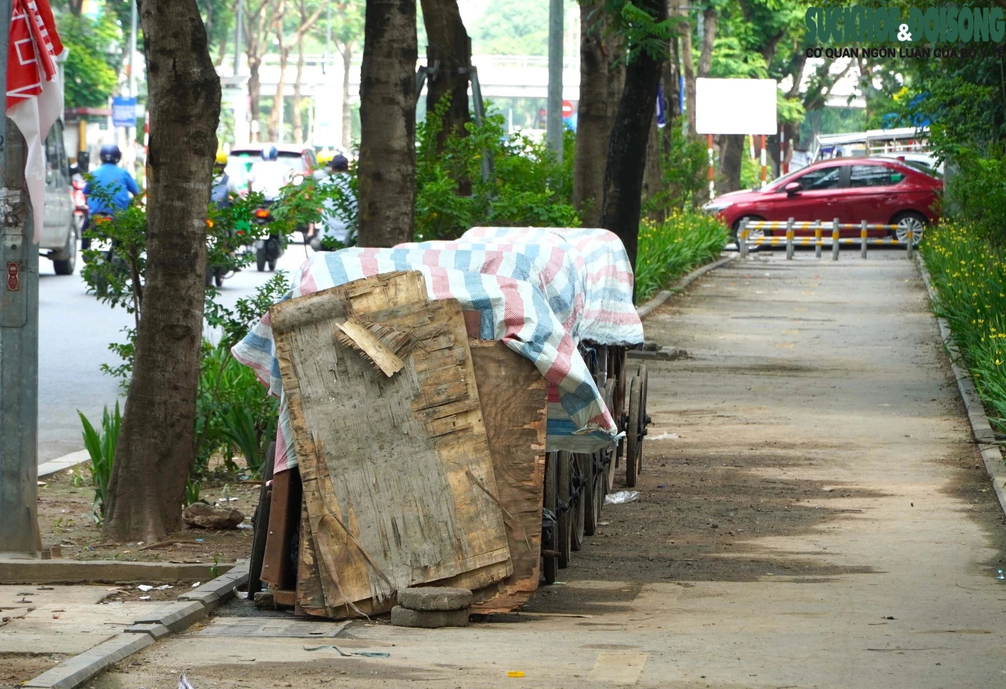 Tại sao nhiều tuyến phố đi bộ ở Hà Nội luôn vắng bóng người sử dụng?- Ảnh 1.