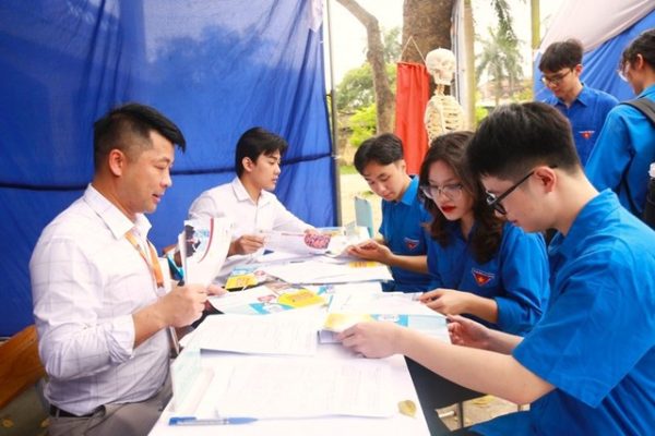 Có điểm sàn đại học, đăng ký nguyện vọng xét tuyển thế nào để chắc đỗ?- Ảnh 1.