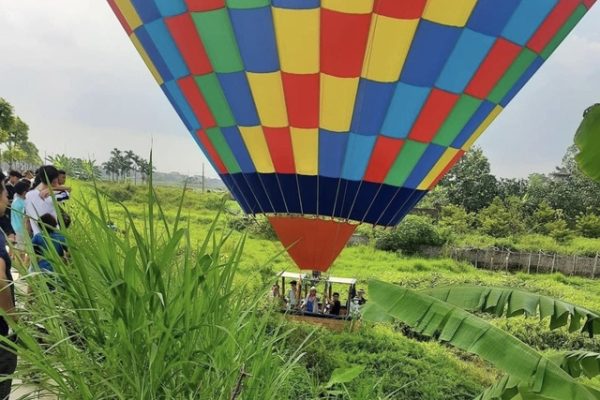 Nguyên nhân khiến khinh khí cầu chở 9 người phải hạ cánh khẩn cấp- Ảnh 1.