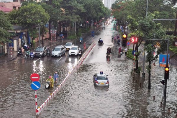 Chiều nay, Hà Nội và nhiều khu vực mưa dông- Ảnh 2.