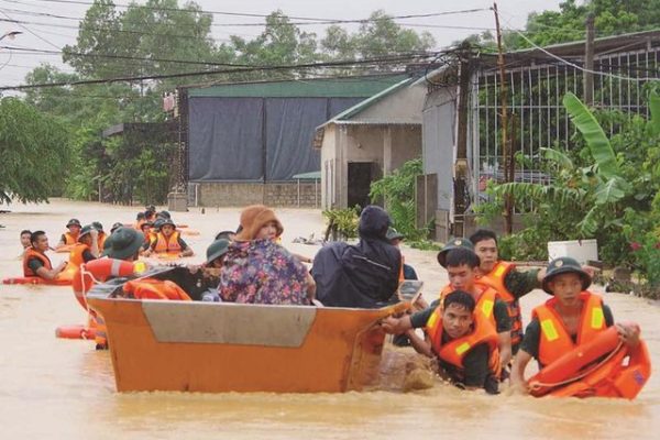 Bão số 2 diễn biến khó lường, cần chuẩn bị các phương án ứng phó- Ảnh 2.