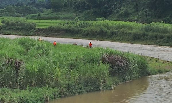 Gần 100 người tìm kiếm người đàn ông ở Yên Bái mất tích - Ảnh 1.