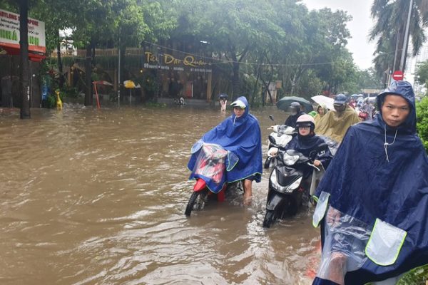 Miền Bắc tiếp tục hứng mưa lớn, ngập úng diện rộng vẫn tiếp diễn- Ảnh 2.