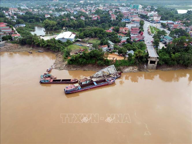 Vụ sập cầu Phong Châu: Tìm thấy thi thể nạn nhân thứ 4- Ảnh 1.